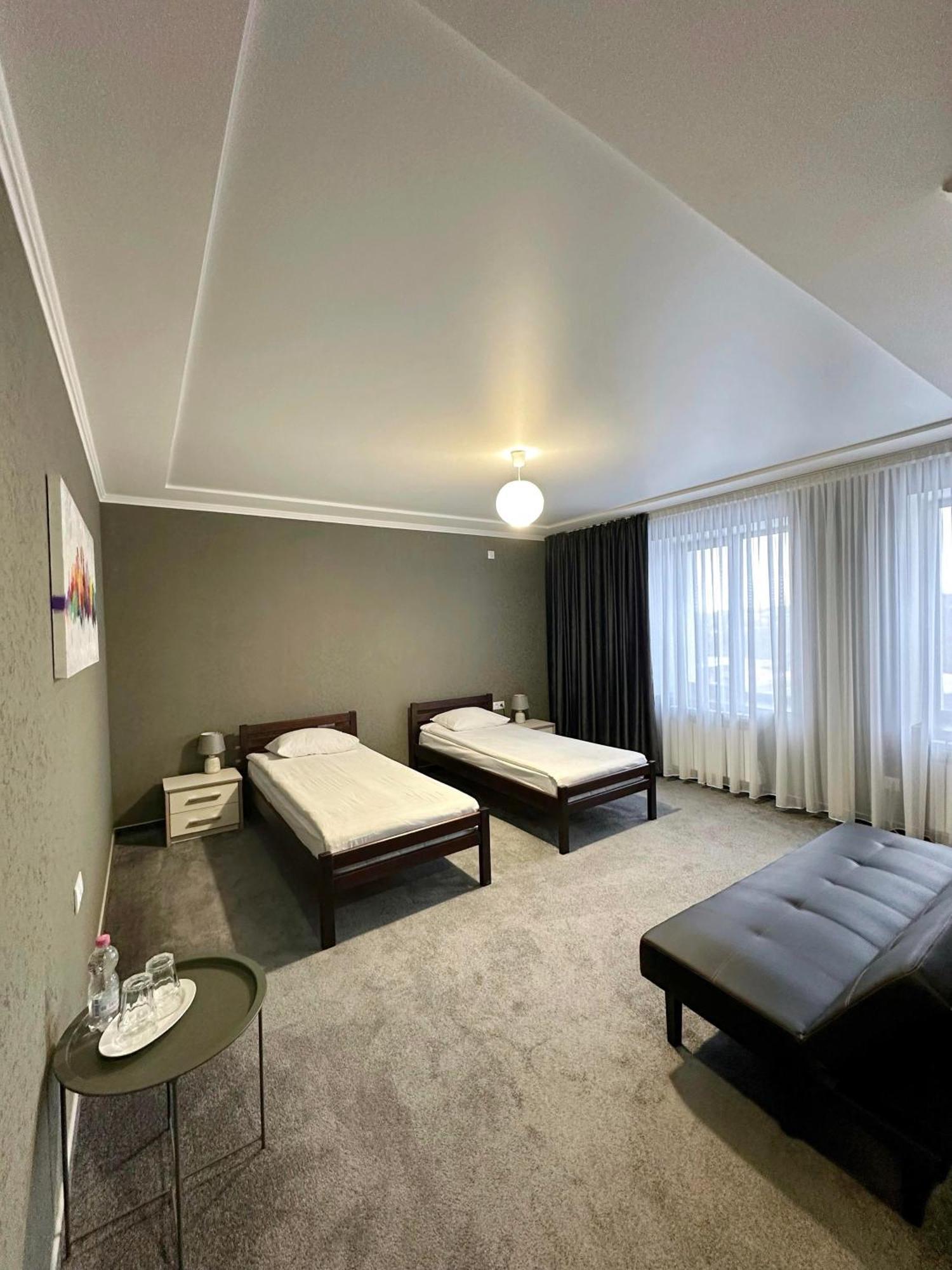 Garden Hall Тернополь Экстерьер фото