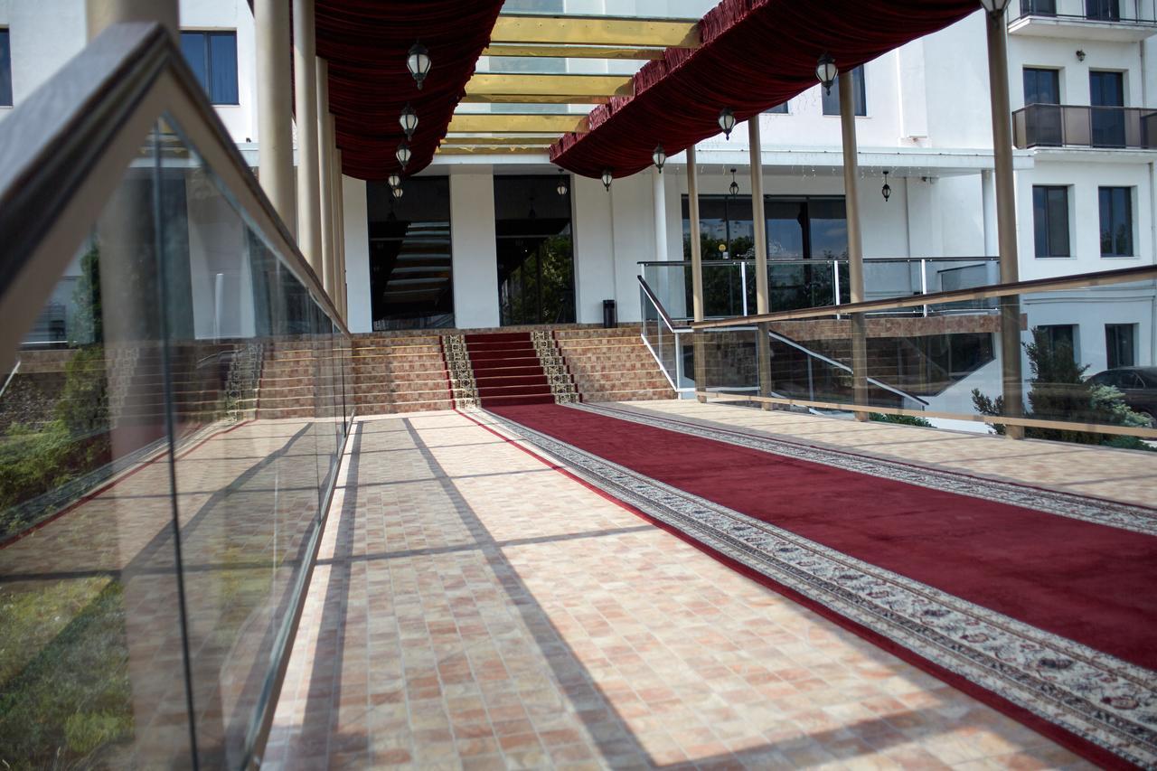 Garden Hall Тернополь Экстерьер фото